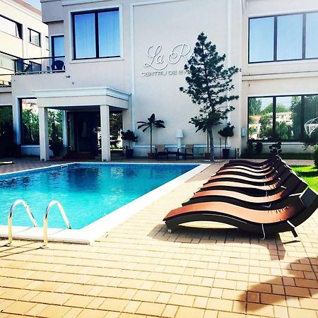 La Rocca Boutique Hotel Craiova Bagian luar foto
