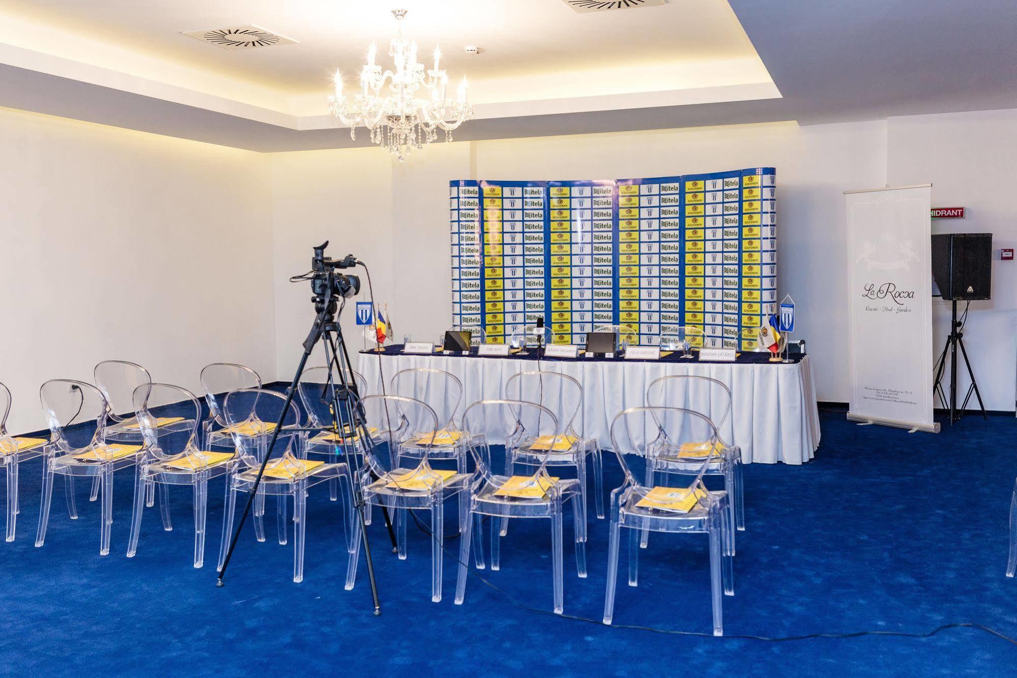 La Rocca Boutique Hotel Craiova Bagian luar foto